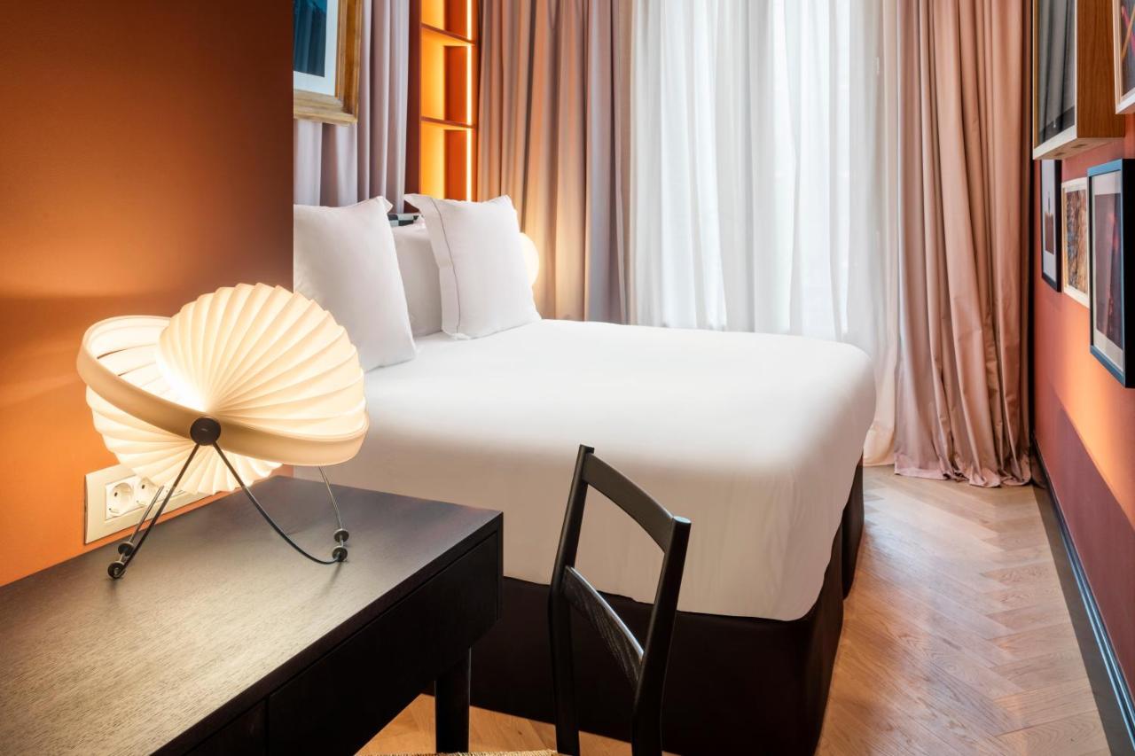 One Shot Arago 3* Barcellona